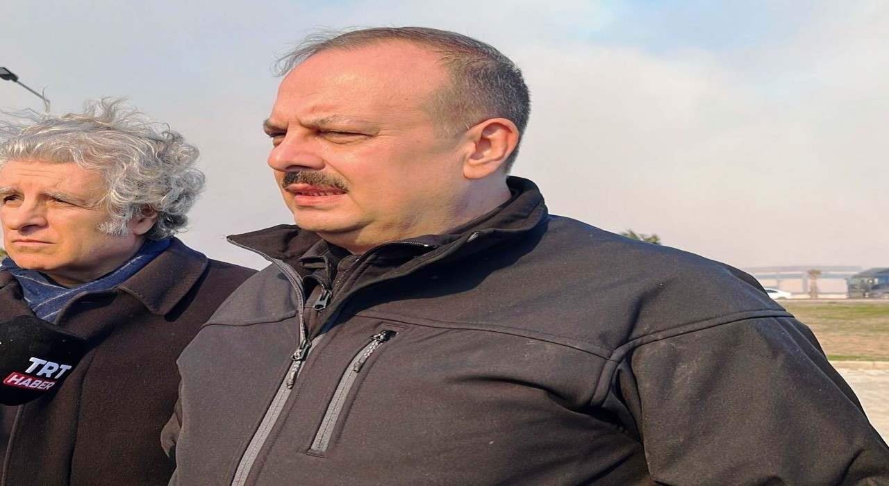 Kipaş Kağıt Fabrikasındaki Yangına Müdahale Devam Ediyor