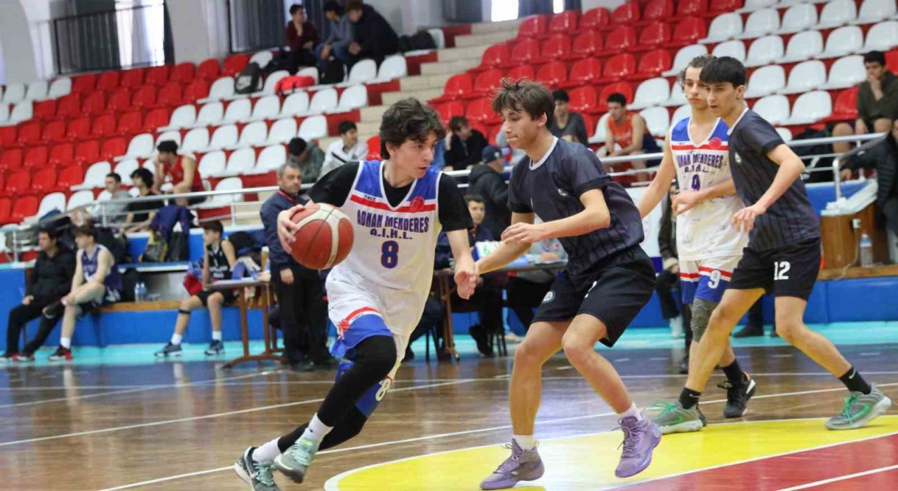 Aydında basketbol turnuvası tempolu başladı