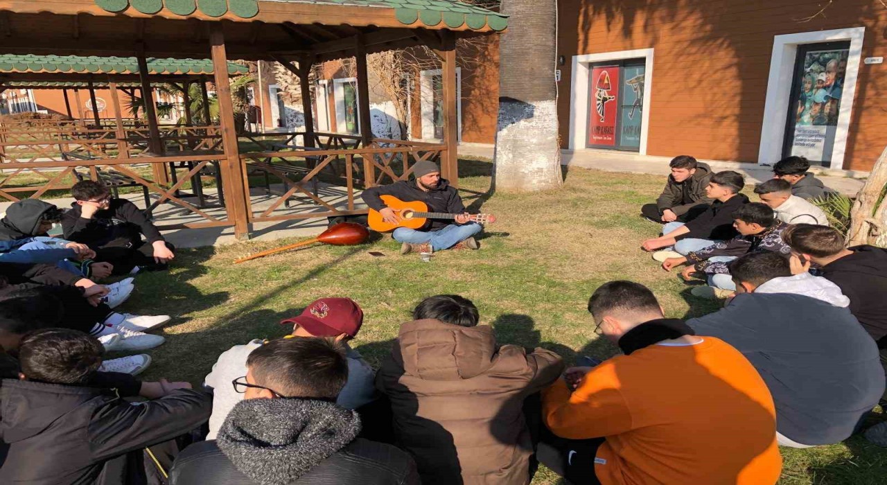 Aydındaki gençlik kampında gençler bir araya geldi