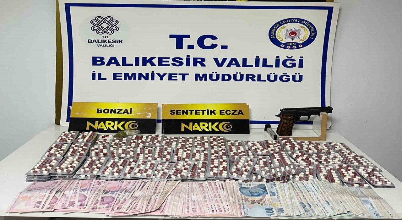 Ayvalıkta narkotik operasyonuna 2 gözaltı