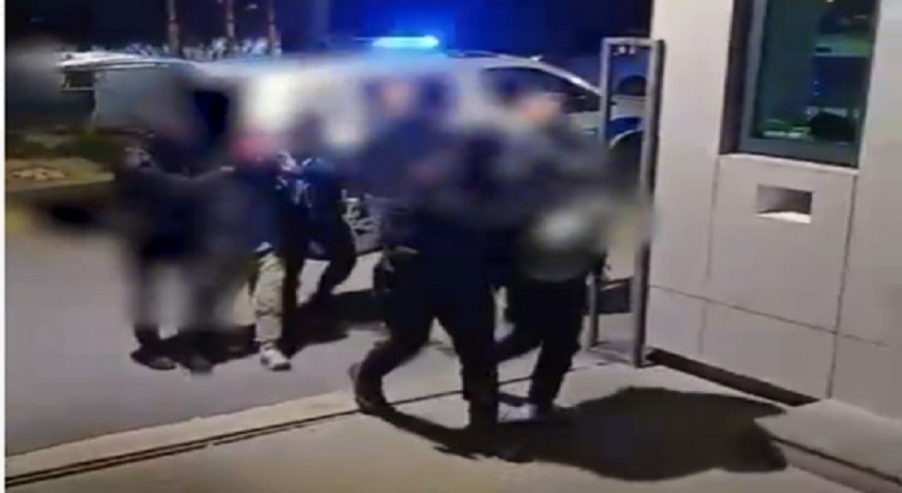Azılı hırsız camiyi soyarken suçüstü yakalandı