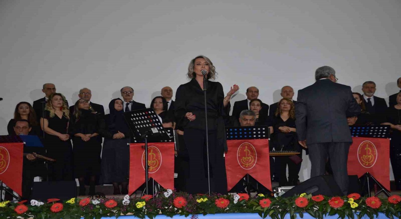 Bafra Musiki Cemiyeti Türk Sanat Müziği Korosundan konser