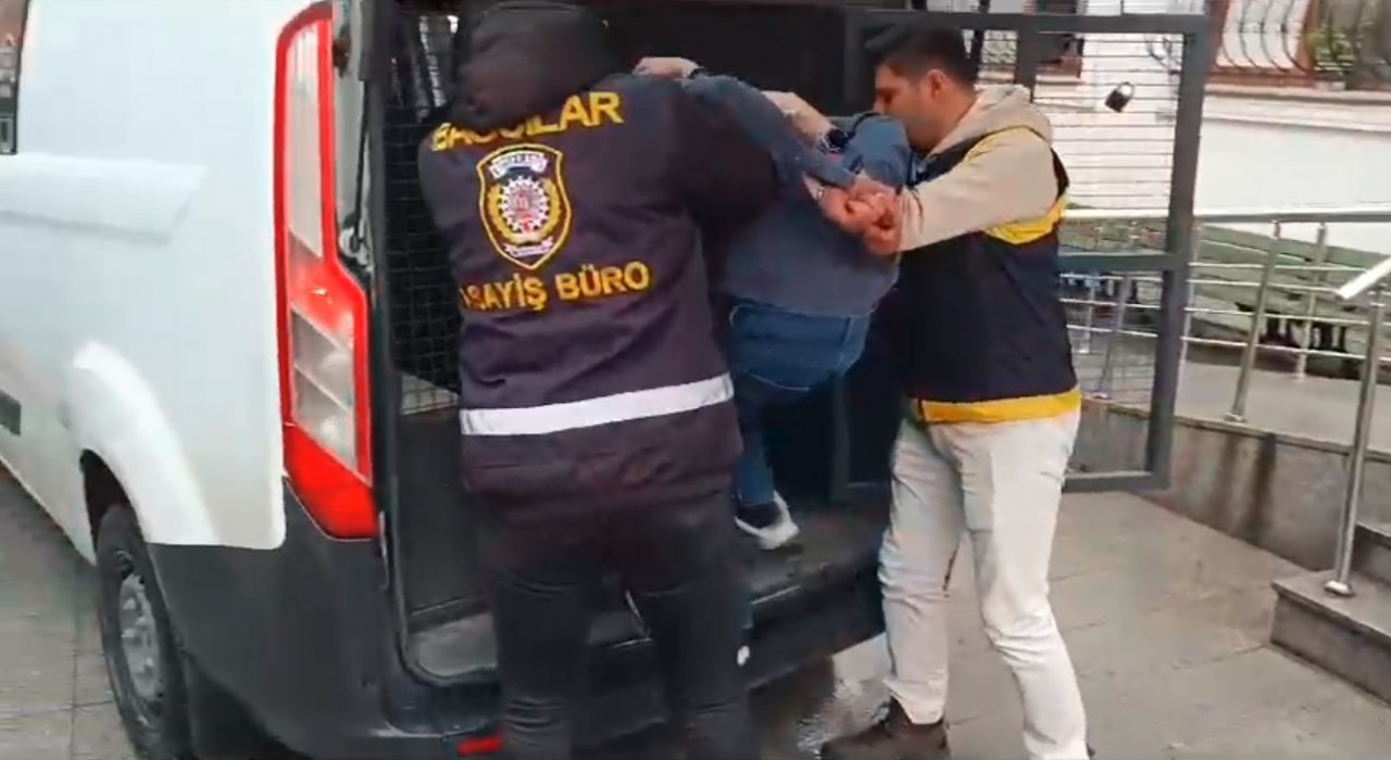 Bağcılarda 2 polise bıçakla saldıran şahıs adliyeye sevk edildi