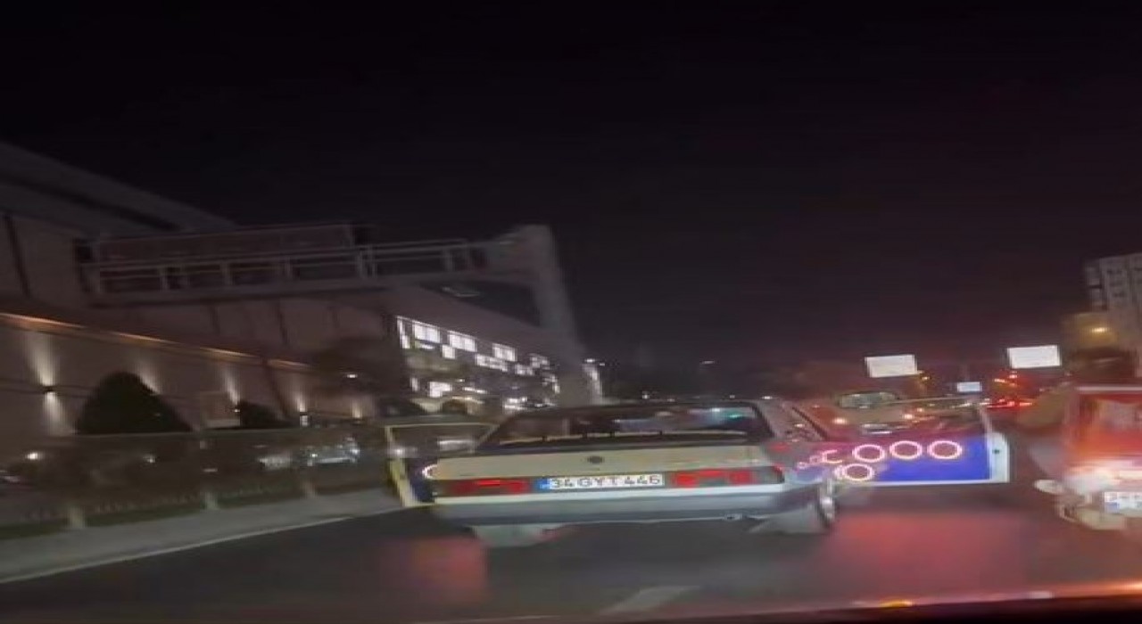 Bahçelievlerde asker eğlencesi yapan gruptan trafikte tehlikeli hareketler
