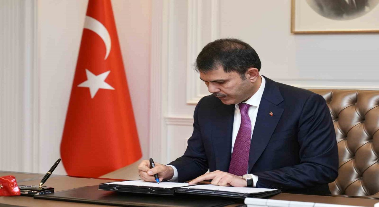 Bakan Kurum: Geleceğe güvenle bakmamızı sağlayan Meteoroloji Genel Müdürlüğümüzün kuruluş yıl dönümü kutlu olsun