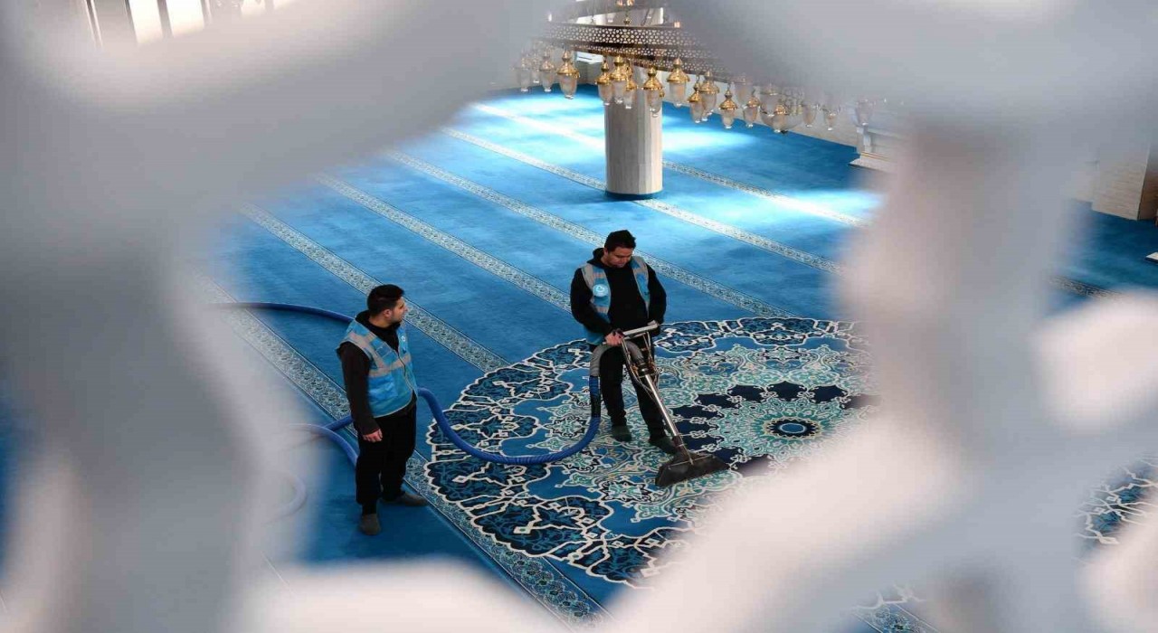 Balıkesirde camiler Ramazana hazırlanıyor