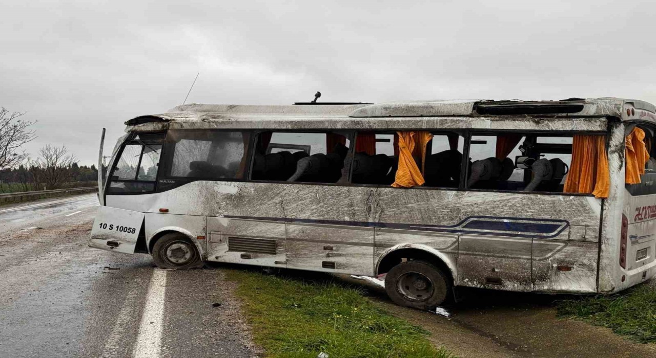 Balıkesirdeki servis kazasında yaralı sayısı 18e çıktı