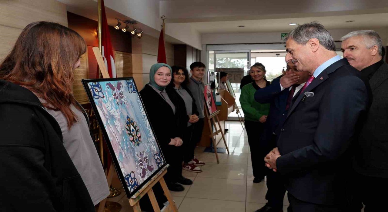 Başkan Alemdar Bilim Merkezinin imzasını gençlerle attı