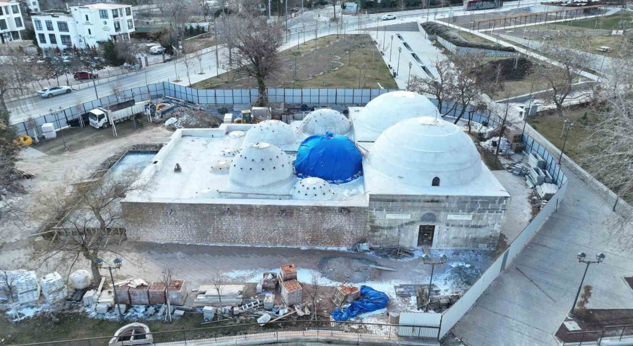 Başkan Altay: Meramdaki Tarihi Karamanoğlu Mehmet Bey Hamamını turizme kazandırıyoruz