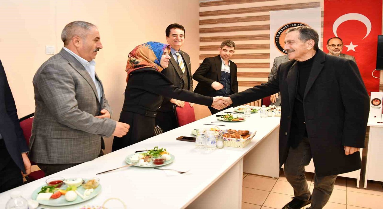 Başkan Ataçtan dost dernekler federasyonuna ziyaret