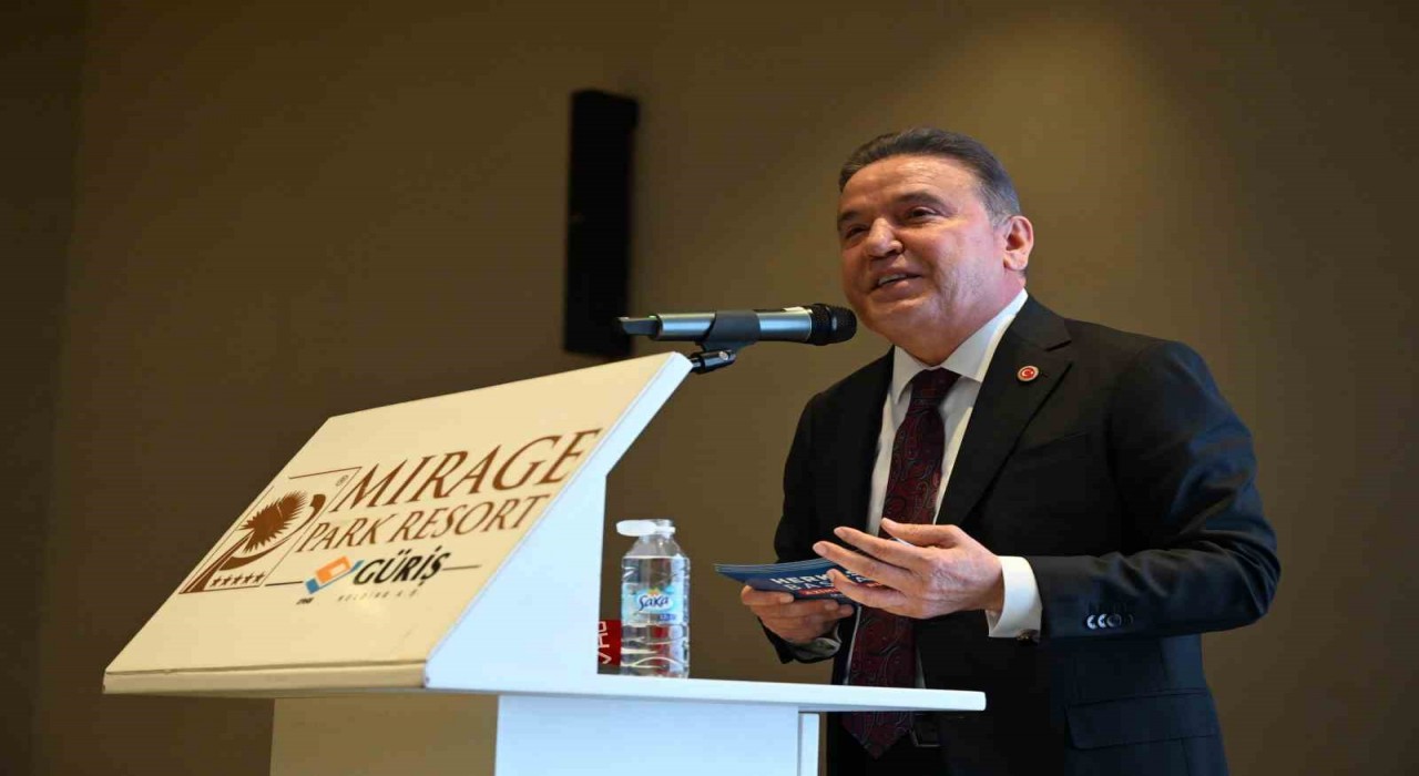 Muhittin Böcek: Antalya İçin Turizm Master Planı Gerekiyor