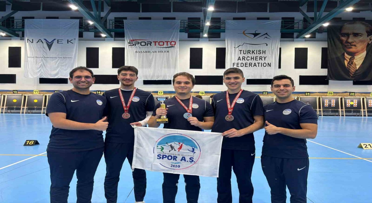 Başkan Büyükkılıçtan Spor AŞ sporcularına altın tebrik