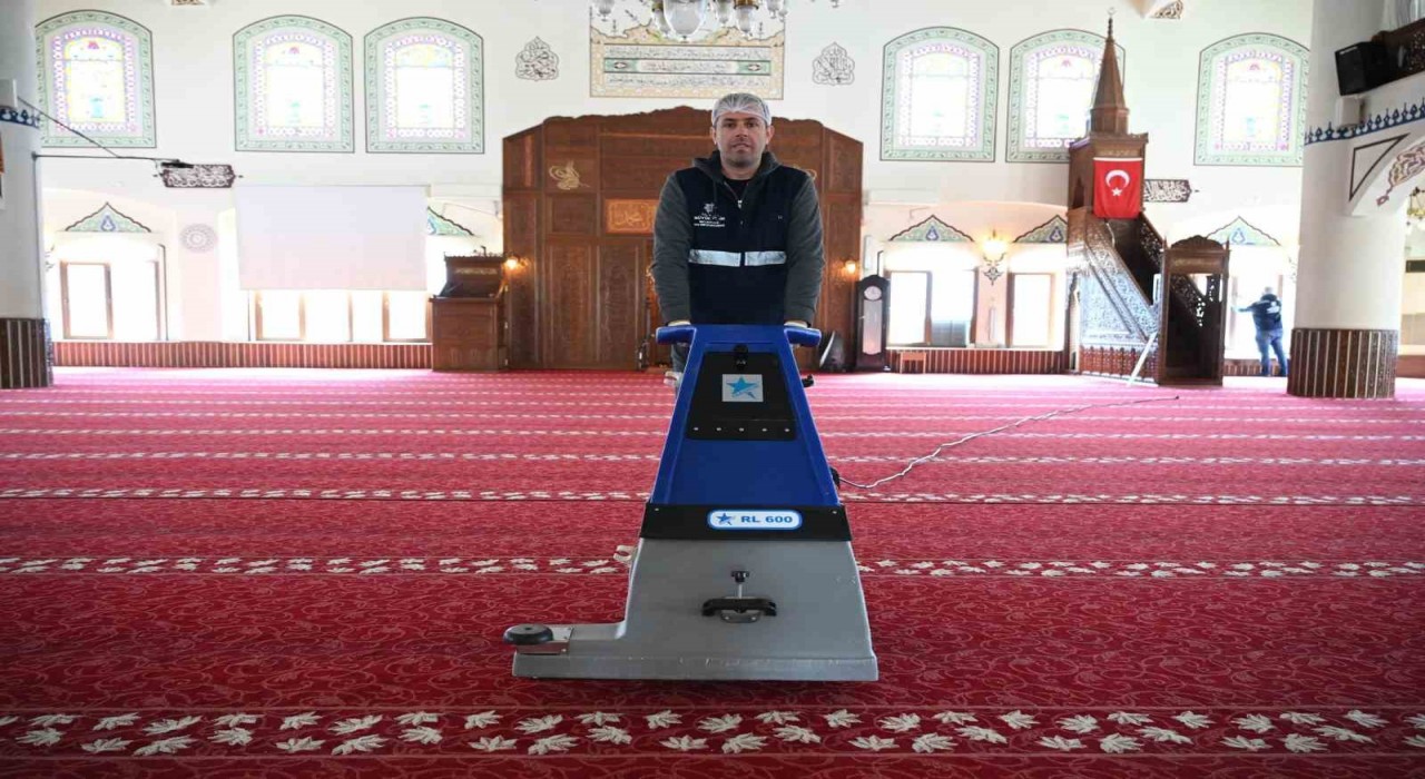 Başkan Çerçioğlu Aydının camilerini Ramazan Ayına hazırlıyor