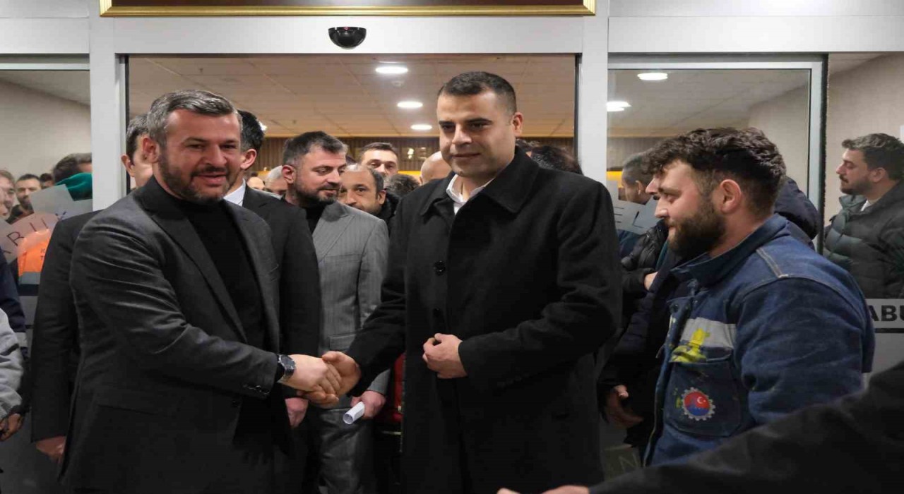 Başkan Çetinkayadan personelin yüzünü güldüren zam