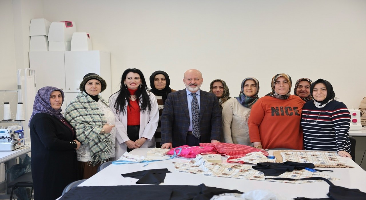 Başkan Çolakbayrakdar: Akademi ile 7den 70e herkesin, özellikle ailelerin mutluluğunu artırıyoruz