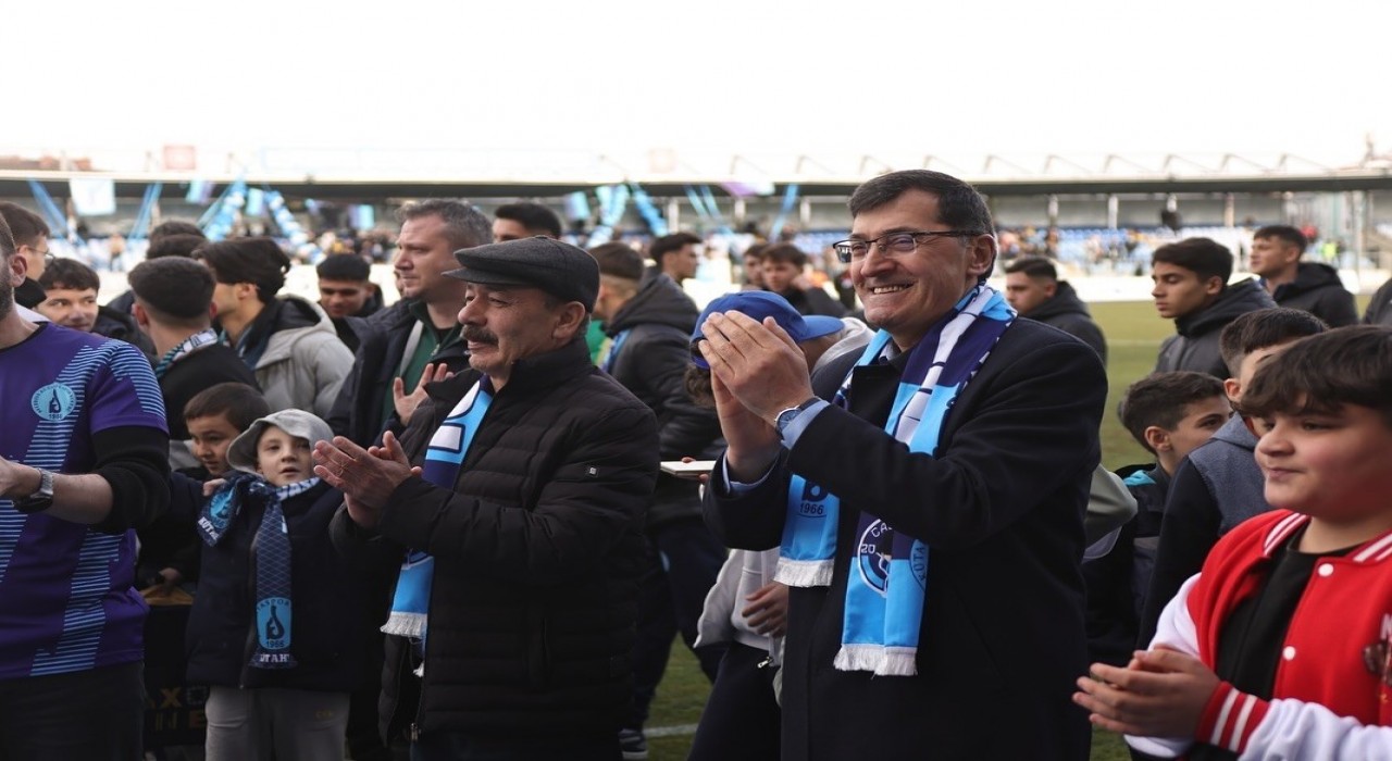 Başkan Eyüp Kahveciden Belediye Kütahyaspora tam destek