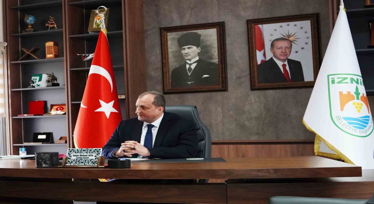 Başkan Usta: Ramazan ayını müjdeleyen Berat Kandili mübarek olsun