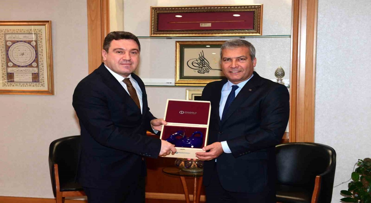 Başsavcı Üzeyir Karakülahtan Rektör Adıgüzele ziyaret