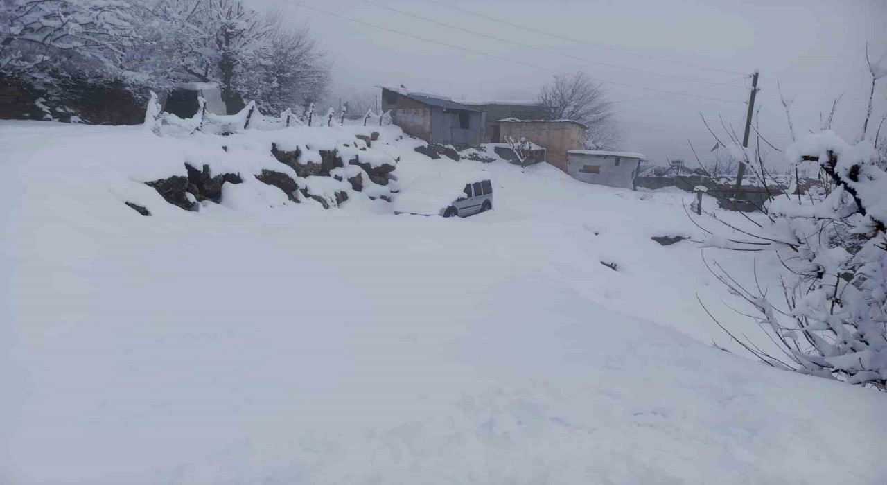 Batmanda 150nin üzerinde köy ve mezra yolu ulaşıma kapandı