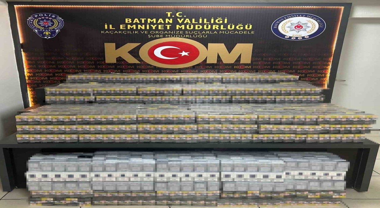 Batmanda dur ihtarına uymayan araçtan 8 bin paket kaçak sigara ele geçirildi