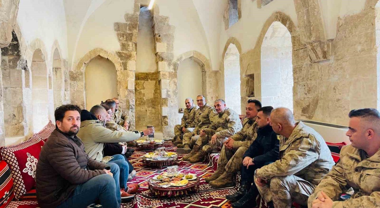 Batmanda jandarma denetleme ekibi, tarihi mekanları gezdi