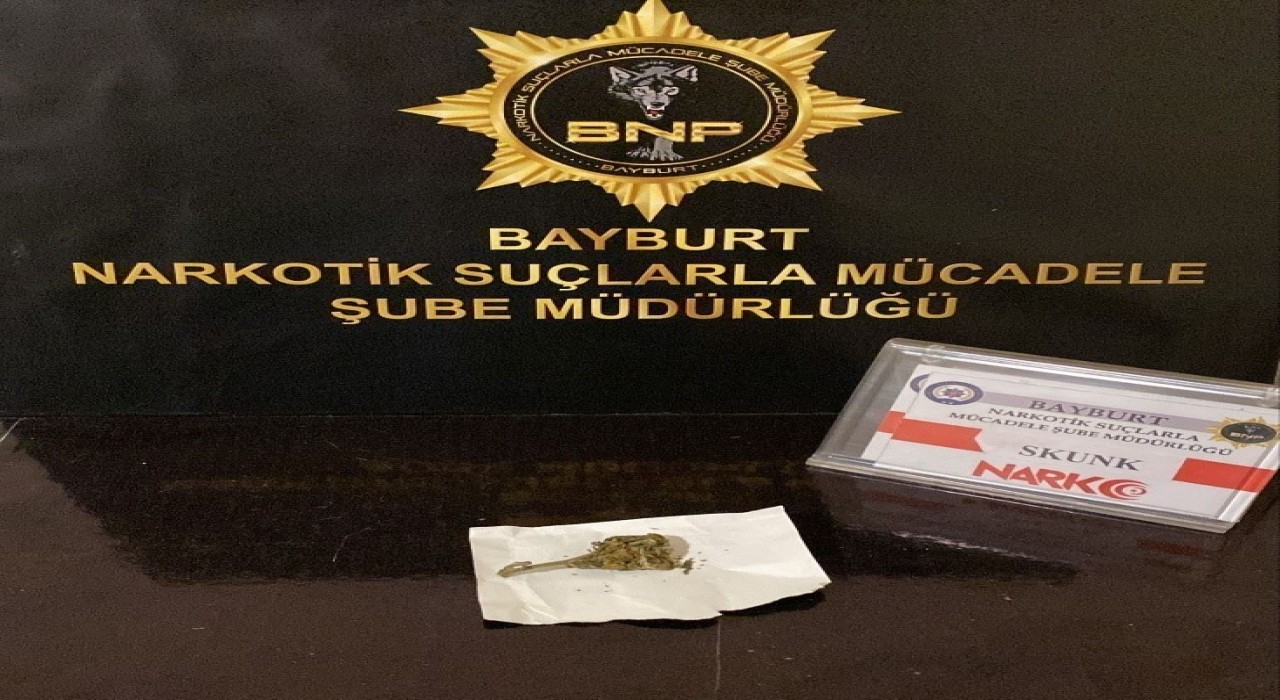 Bayburtta bir miktar skunk maddesi ele geçirildi