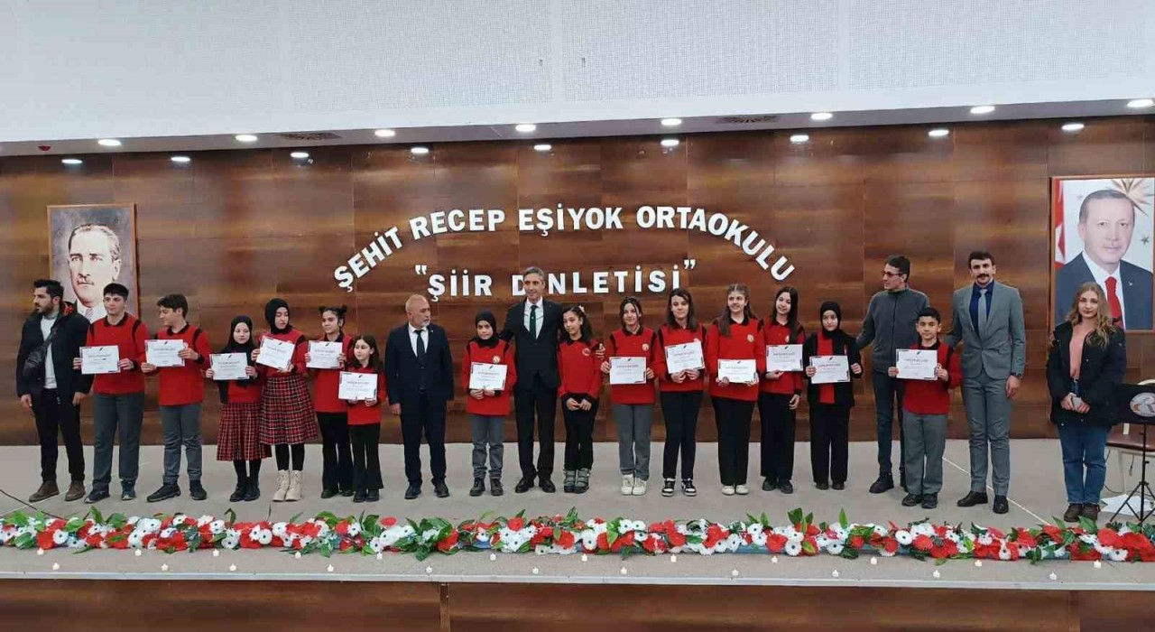 Bayburtta Karakoç Soy İsimli Şairlere Ait Şiir Konseri gerçekleştirildi