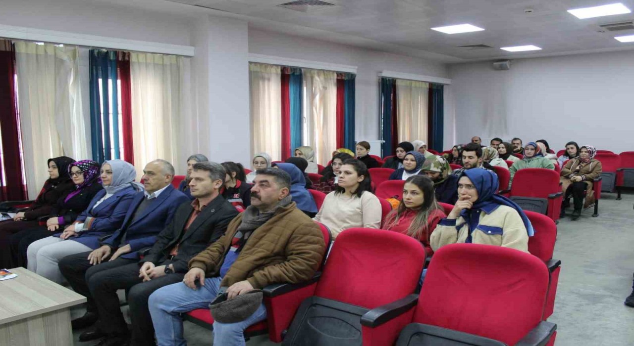 Bayburtta kurum çalışanları afetlere karşı bilgilendiriliyor