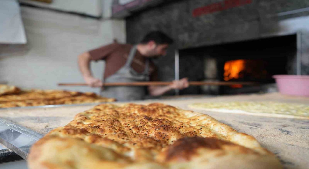 Bayburtta Ramazan pidesinin fiyatı belli oldu