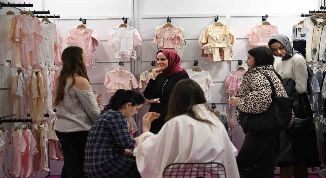 Bebek ve çocuk giyim sektörü Junioshowda buluştu