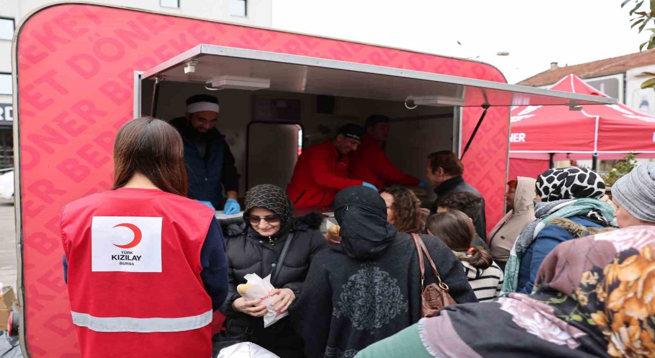 Bereket Döner ve Kızılaydan iş birliği