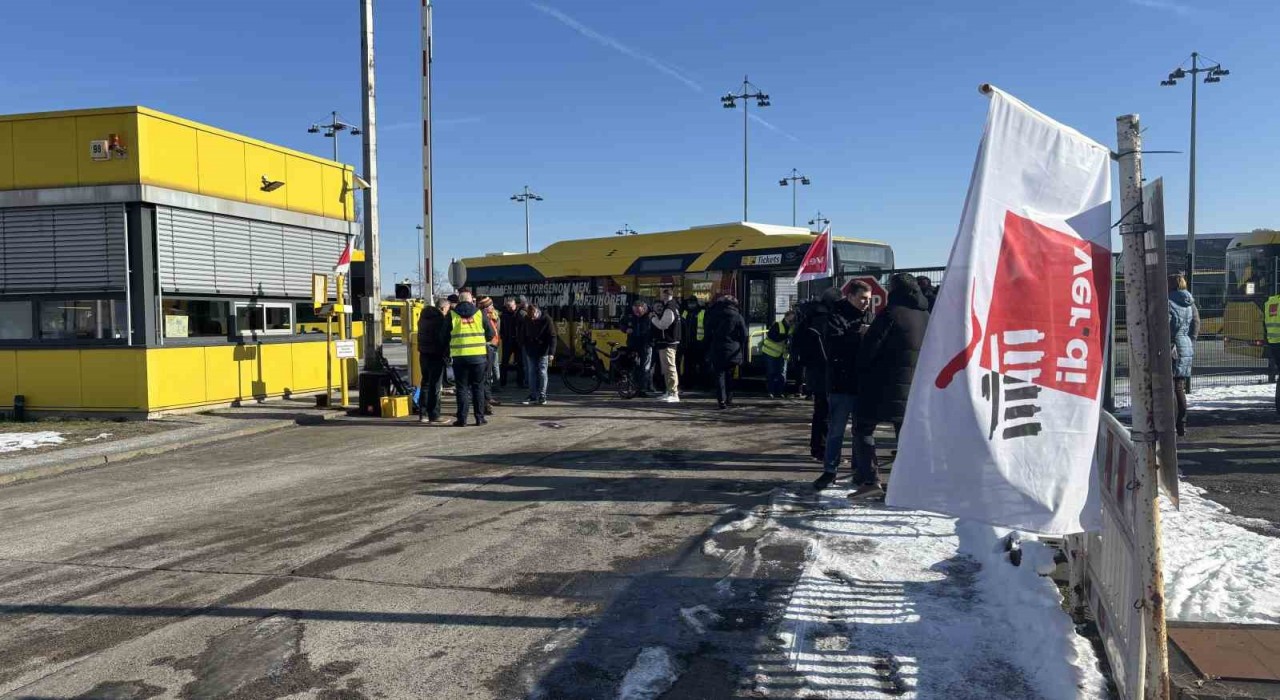 Berlinde toplu taşımada 48 saatlik grev başladı
