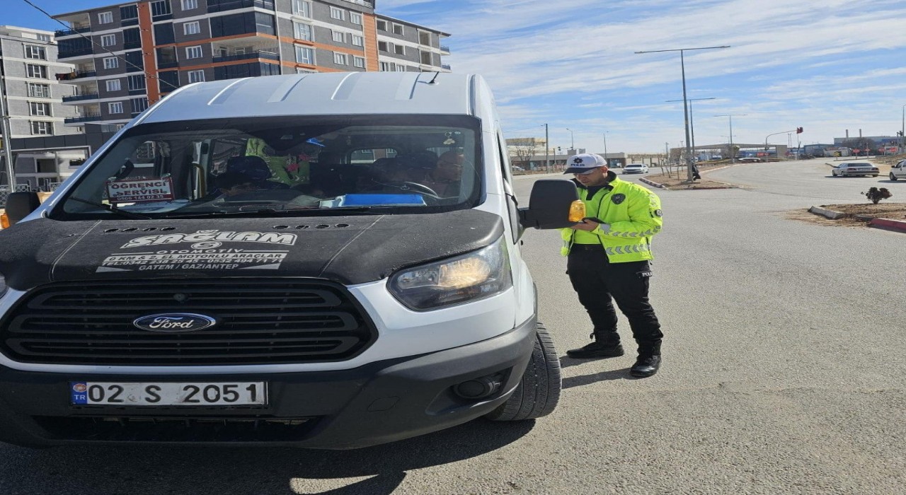 Besnide okul servisleri denetlendi