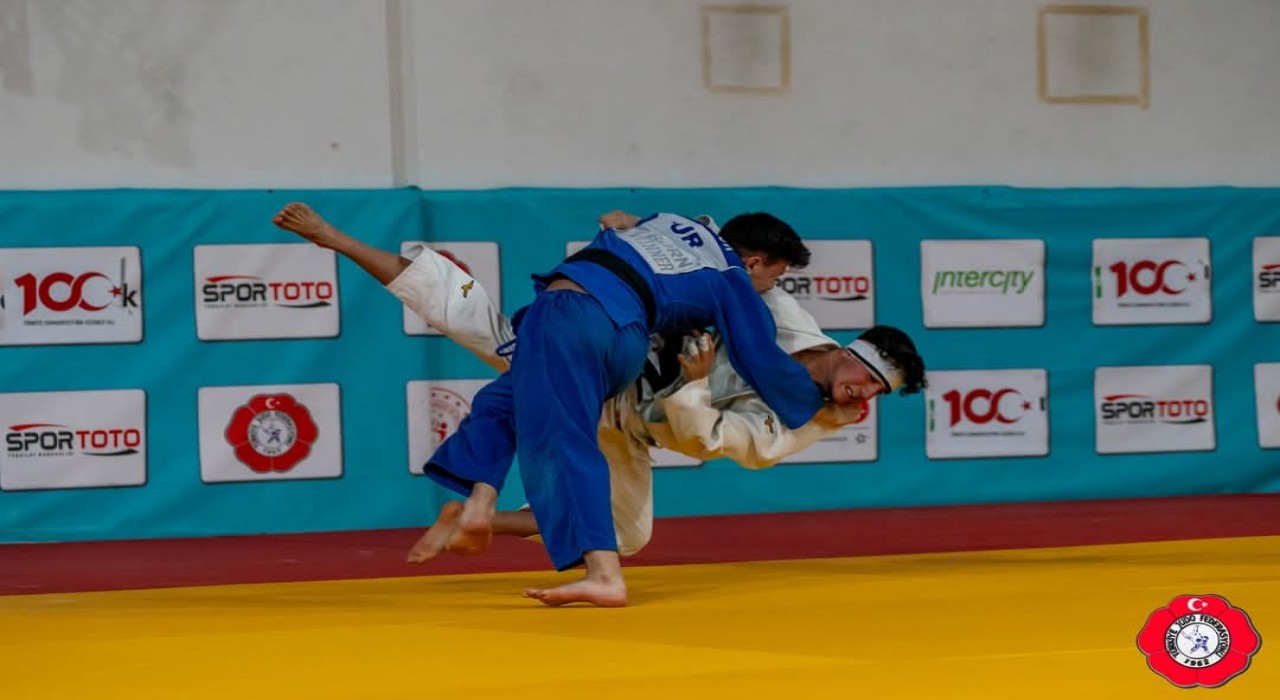BEUNdan Adnan Özmen Spor Toto Gençler Türkiye Judo Şampiyonasında büyük başarı