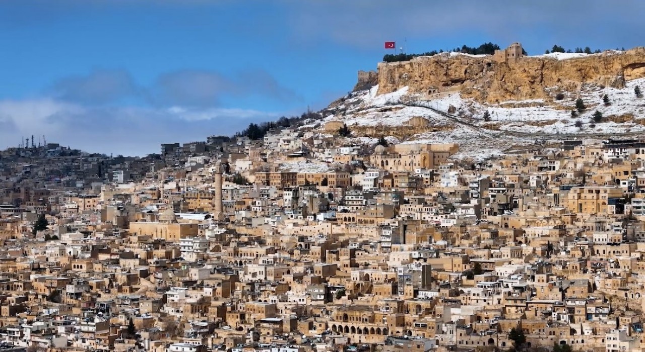 Beyaza bürünen Mardin, havadan görüntülendi