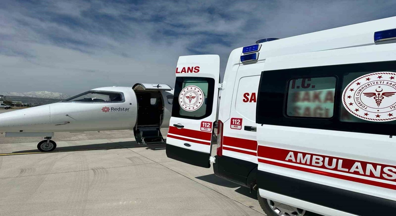 Beyin kanaması geçiren hasta ambulans uçakla Ankaraya sevk edildi