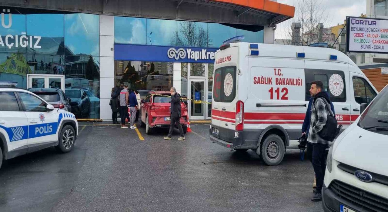 Beylikdüzünde banka içerisinde güvenlik görevlisi intihar etti
