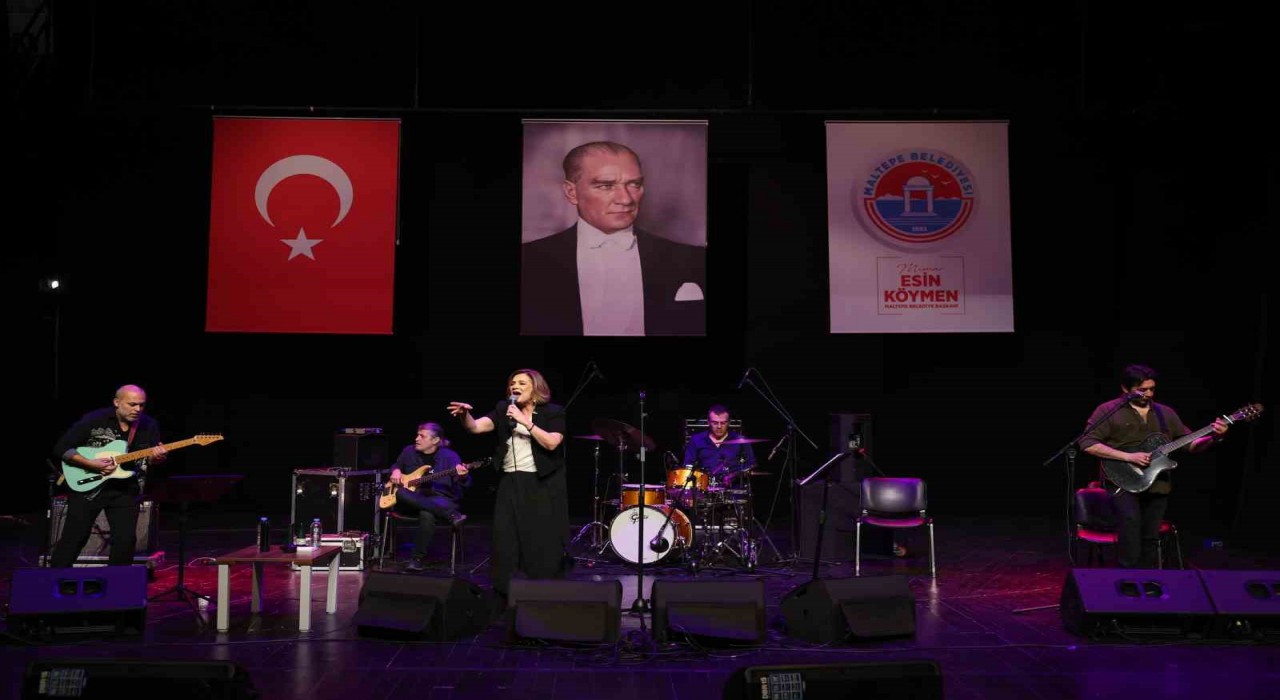 Birsen Tezerden muhteşem konser
