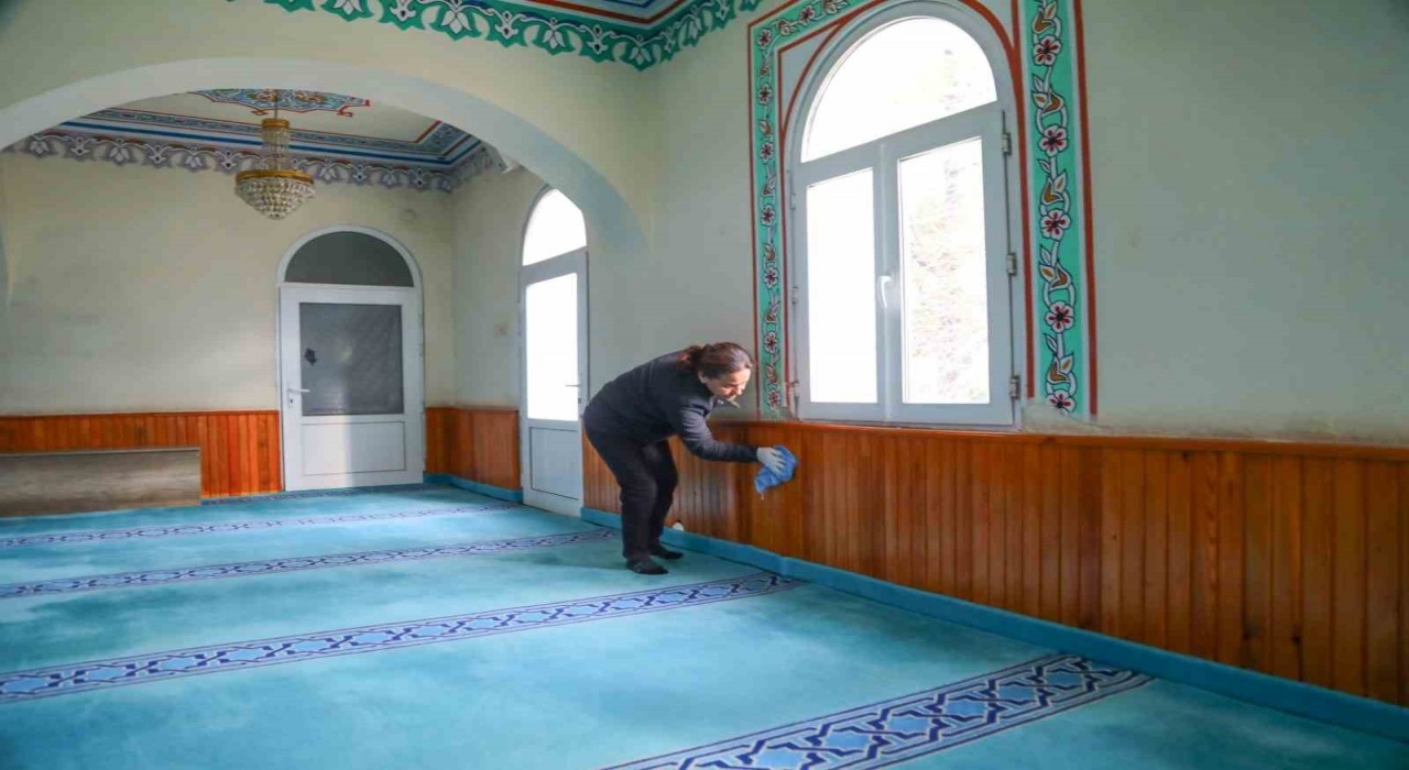 Bodrum Belediyesinden Ramazan öncesi cami temizliği