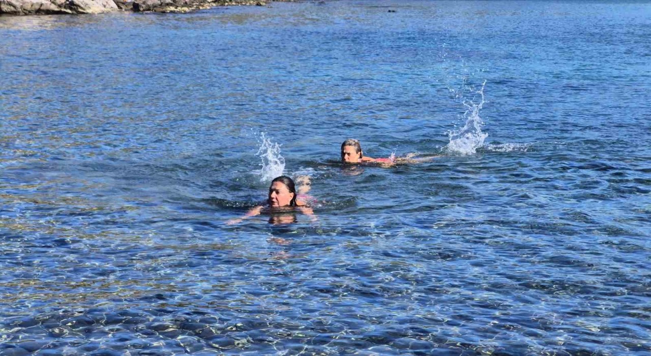 Bodrumda kış ortasında deniz keyfi
