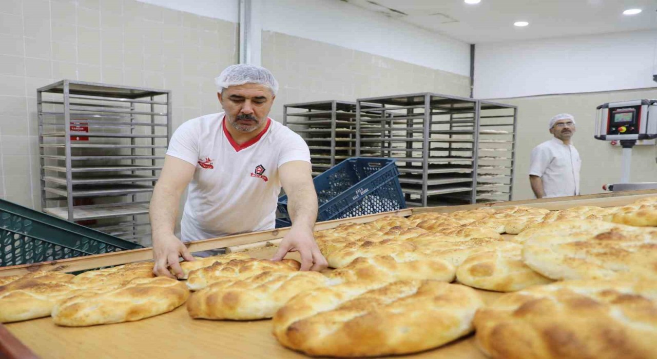 Bolu Belediyesi Halk Ekmekte Ramazan pidesi 18 lira