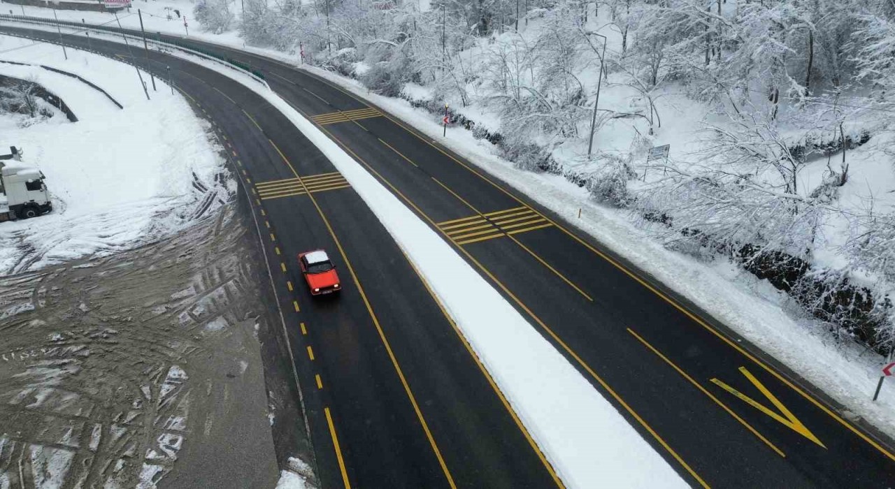 Bolu dağında sis ve kar etkili oluyor