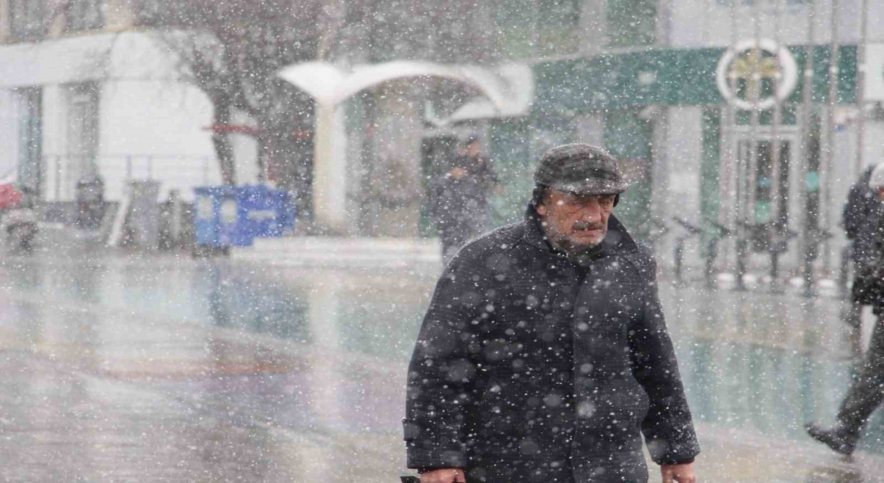 Boluda eğitime kar engeli