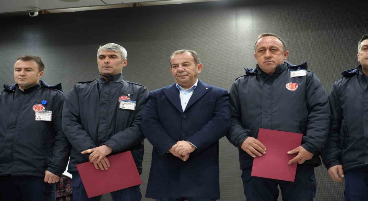Boluda itfaiye personeline ‘Hizmet Şeref Belgesi verildi