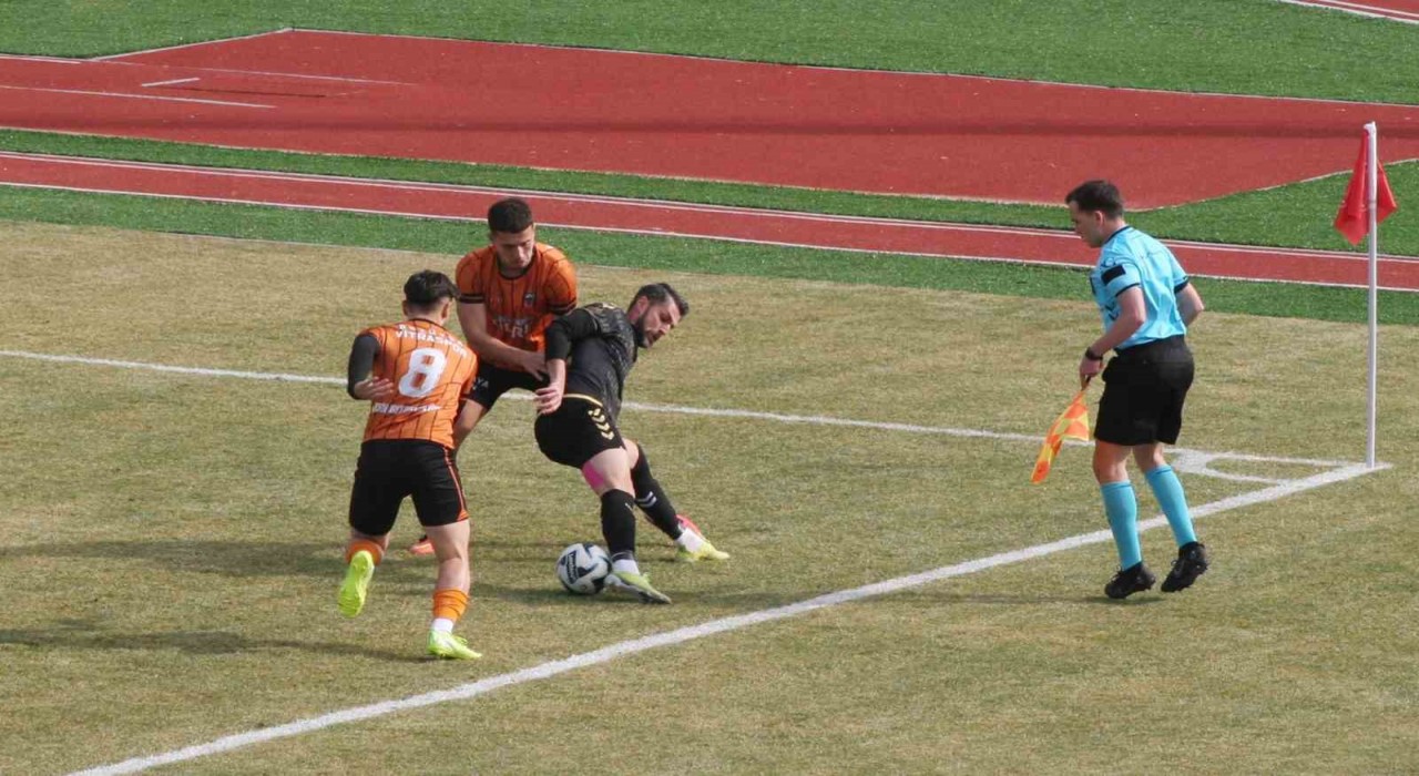 Bozüyük Vitraspor evinde berabere kaldı