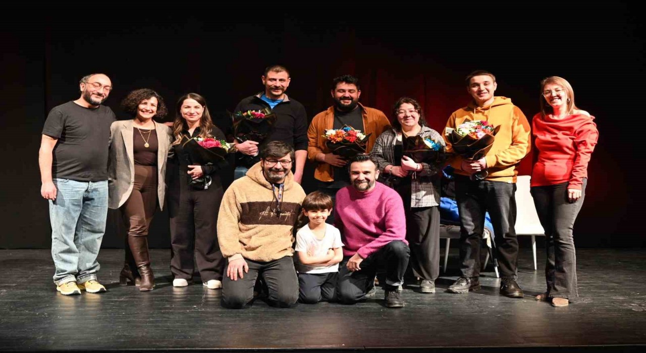 Bozüyükte sahnelenen doğaçlama tiyatro oyunu beğenildi