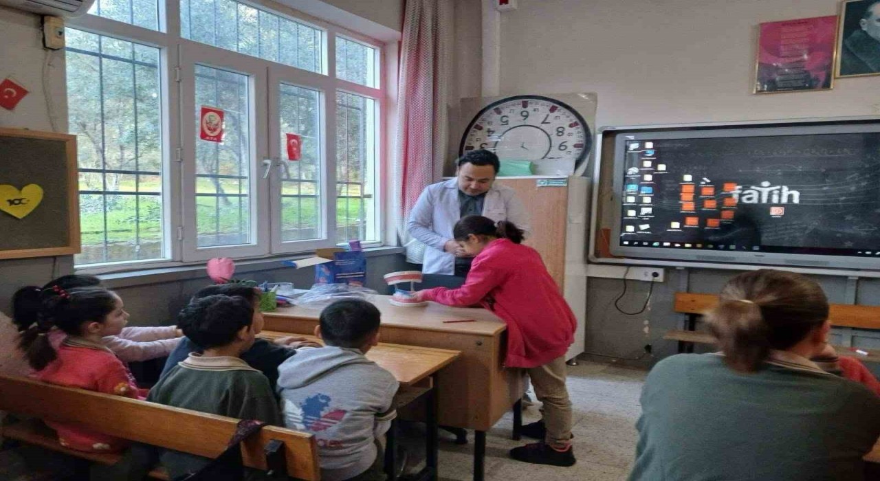 Bozyazıda öğrencilere Ağız ve Diş Sağlığı eğitimi verildi
