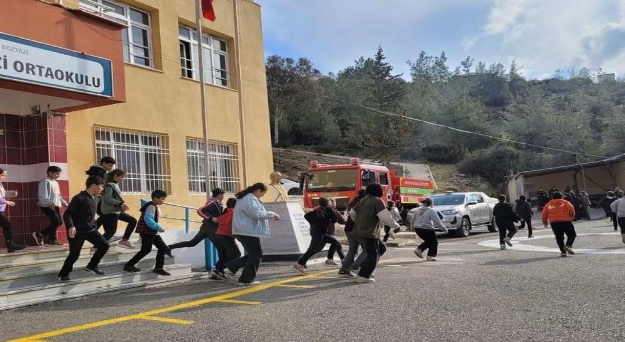 Bozyazıda Sivil Savunma Haftası kapsamında tatbikat düzenlendi