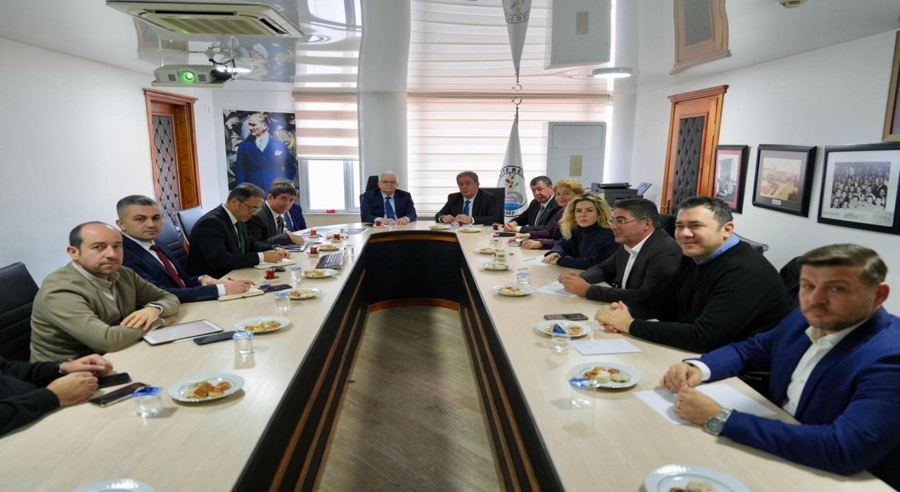 Burhaniyenin su ve altyapı sorunları masada