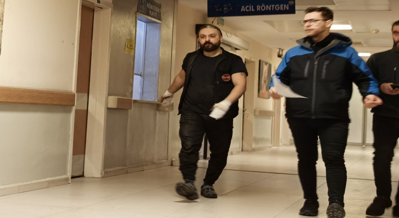 Bursada ellerini makineye kaptıran işçi yaralandı